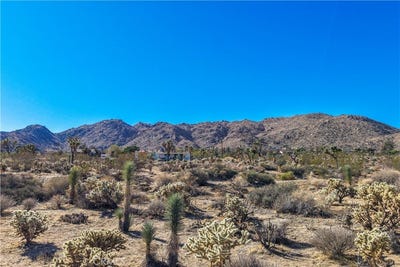 /international/us/7505-sherwood-road-joshua-tree-ca-110110327940/