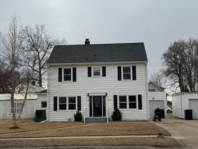 /international/us/315-w-state-st-atkinson-ne-110106365461/