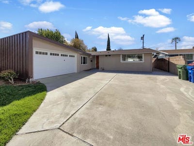 /international/us/8755-penfield-ave-northridge-ca-110098028984/