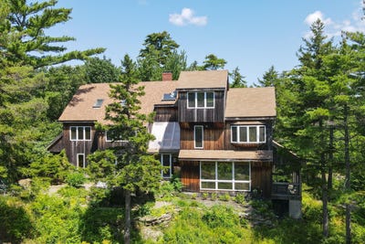 /international/us/44-timbercliffe-drive-camden-me-110108541318/