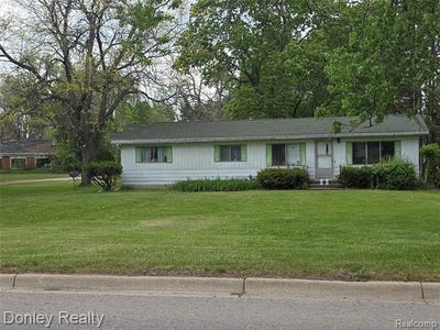 /international/us/6174-marlette-street-marlette-mi-110106504233/