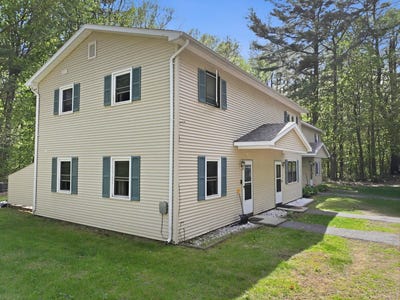 /international/us/13-kimberly-drive-essex-junction-vt-110108490972/