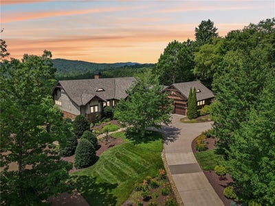 /international/us/211-blue-spruce-trail-marietta-sc-110100749614/