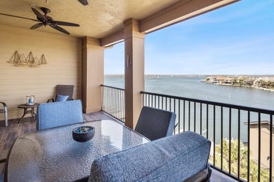 /international/us/96-island-drive-horseshoe-bay-tx-110098279687/