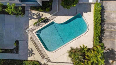 /international/us/16750-ne-10th-avenue-north-miami-beach-fl-110106456052/