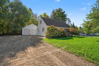 /international/us/435-spring-creek-road-s-red-wing-mn-110120147027/