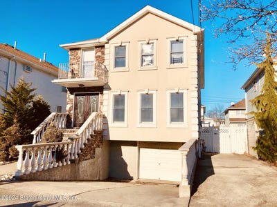 /international/us/115-jeanette-avenue-staten-island-ny-110106529995/