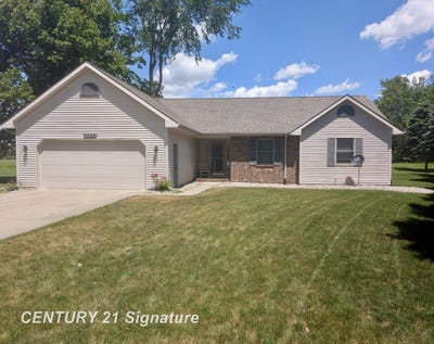 /international/us/1249-e-oakdale-circle-freeland-mi-110108784357/