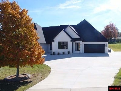 /international/us/23-doral-court-mountain-home-ar-110103475417/
