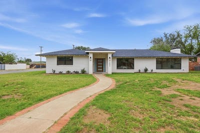/international/us/2001-country-club-dr-midland-tx-110107829884/