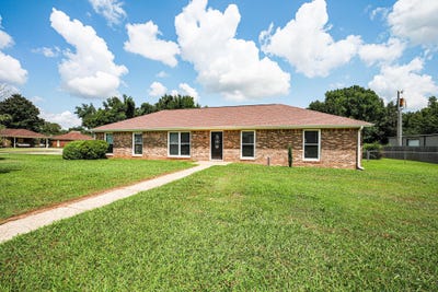 /international/us/2301-johns-ave-muscle-shoals-al-110101455383/?lang=en