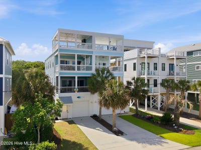 /international/us/1418-bowfin-lane-carolina-beach-nc-110108196039/
