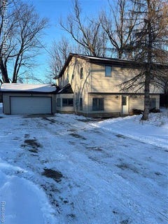 /international/us/4067-jefferson-street-burton-mi-110105503124/