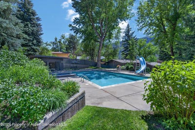 /international/us/1622-bennett-avenue-glenwood-springs-co-110108905685/