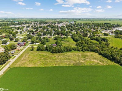 /international/us/807-s-3rd-street-montezuma-ia-110108981602/