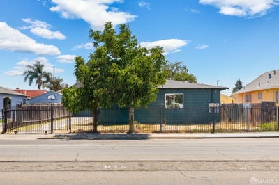 /international/us/1050-105th-avenue-oakland-ca-110101308273/