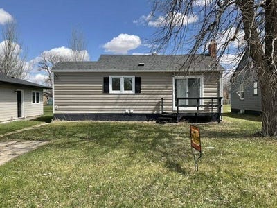 /international/us/405-3rd-st-sw-towner-nd-110107965367/