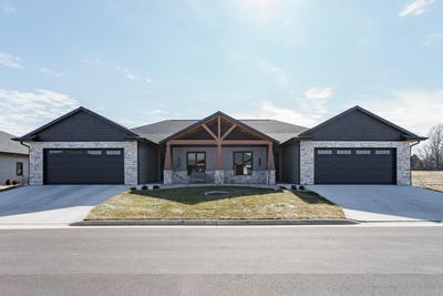 /international/us/381-ridge-view-drive-milton-wi-110106094697/