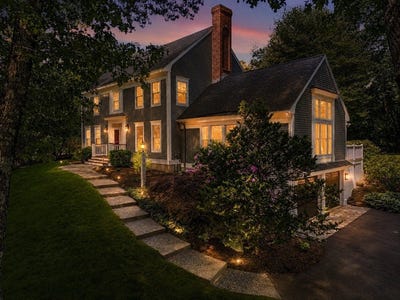 /international/us/15-parsons-rd-west-newbury-ma-110108692204/