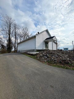 /international/us/610-e-reservoir-st-central-city-ky-110106296603/