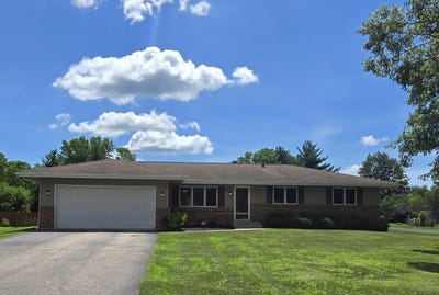 /international/us/12075-blue-spruce-roscoe-il-110100568872/