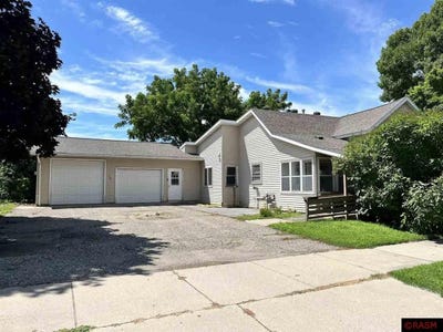 /international/us/124-s-4th-st-waterville-mn-110100836745/