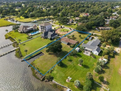 /international/us/563-neptune-drive-cape-carteret-nc-110110242162/