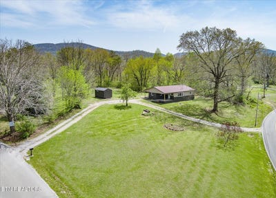 /international/us/10587-chestnut-hill-rd-crab-orchard-tn-110098778485/