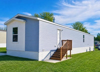 /international/us/2401-gene-ave-albert-lea-mn-110120532042/