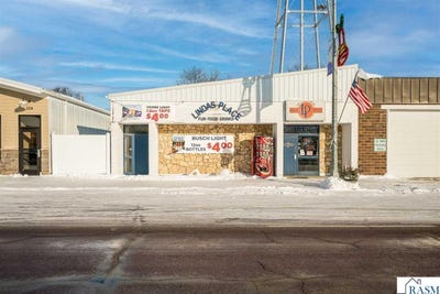/international/us/236-e-maine-street-amboy-mn-110104052251/