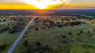 /international/us/fallow-dr-lot-71-harper-tx-110102362243/