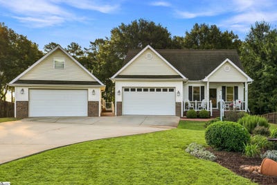 /international/us/104-n-windy-point-townville-sc-110119907719/