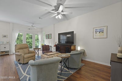 /international/us/193-landing-lane-bluffton-sc-110100159516/