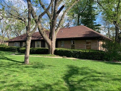/international/us/16-greenridge-road-elgin-il-110108426353/