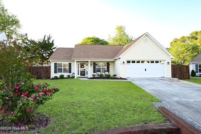 /international/us/103-spanish-moss-court-hampstead-nc-110107859175/