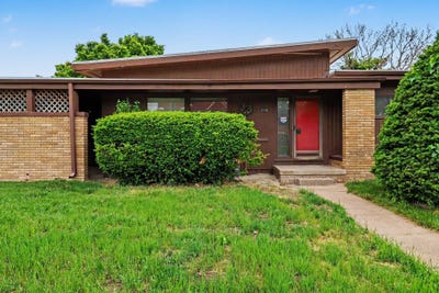 /international/us/2228-avenue-b-council-bluffs-ia-110108208364/