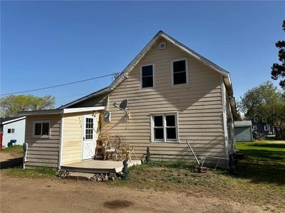/international/us/726-e-2nd-street-pillager-mn-110107259547/