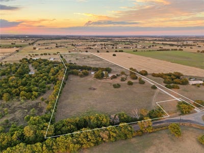 /international/us/2641-pleasant-run-crawford-tx-110109850690/