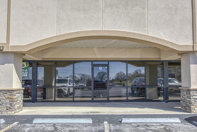 /international/us/1715-s-madison-street-webb-city-mo-110106621850/