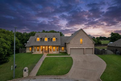 /international/us/548-mckittrick-court-godley-tx-110108359709/
