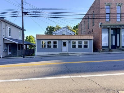 /international/us/9-e-main-st-hayesville-oh-110110374321/