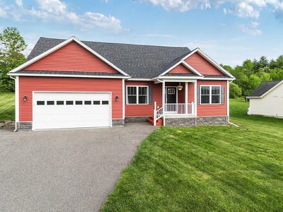 /international/us/9-fieldstone-drive-augusta-me-110108567994/