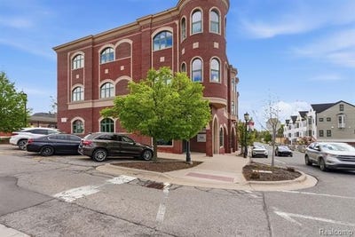 /international/us/331-e-cady-street-northville-mi-110107889592/