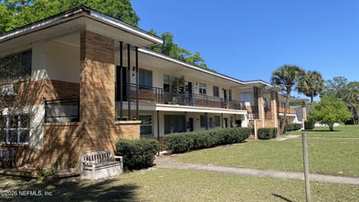 /international/us/912-arco-drive-jacksonville-fl-110106699466/