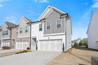 /international/us/5209-fox-den-road-oakwood-ga-110105360292/