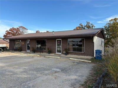 /international/us/41-vine-street-viburnum-mo-110104187535/