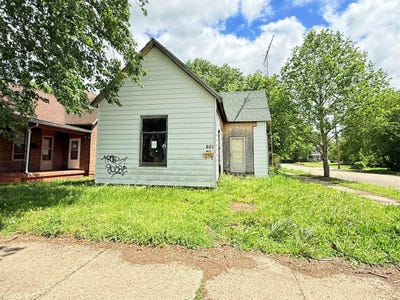 /international/us/601-n-13-1-2-st-terre-haute-in-110107697831/