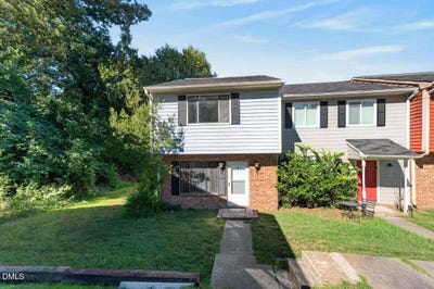 /international/us/1000-fargo-street-durham-nc-110119990273/
