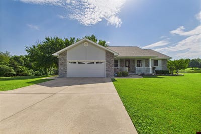 /international/us/222-spring-lake-drive-mountain-home-ar-110100994323/?lang=en