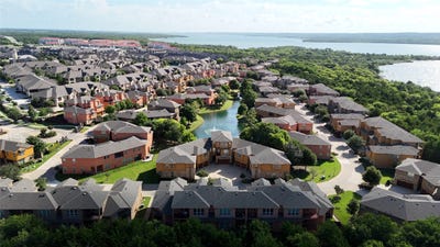 /international/us/7310-venice-drive-grand-prairie-tx-110108745163/
